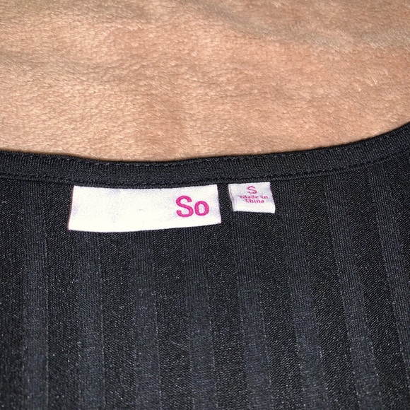 Black Embroidered Floral Cape- Pairs with Tank Top, bundle for discount! - Picture 4 of 5